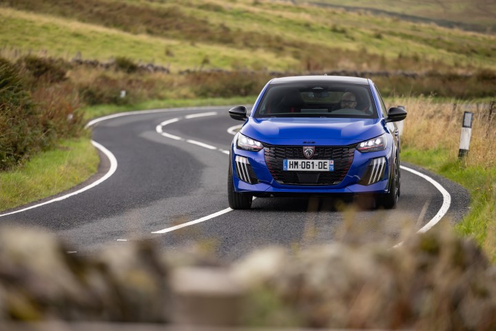 PEUGEOT_E208GTITESTDRIVE_2447 (Petite)