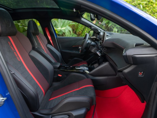 PEUGEOT_E208GTITESTDRIVE_3373 (Petite)